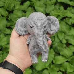 Elephant Chamsi amigurumi pattern by Crochery