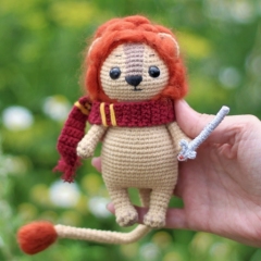 Lion Gryffin Hogwarts Mascot amigurumi pattern by Crochery