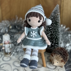 Nolwenn, the christmas doll amigurumi pattern by Galounette Crochete