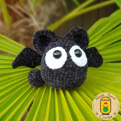Komo the Pompom Bat amigurumi pattern by Neith Sand Crochet