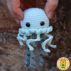 Kura the Jellyfish amigurumi pattern by Neith Sand Crochet