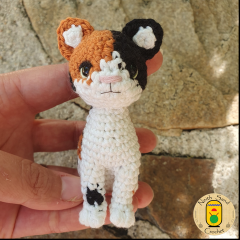Sabi the Tiny Calico Cat amigurumi by Neith Sand Crochet