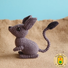 Suna the Desert Mouse amigurumi pattern by Neith Sand Crochet