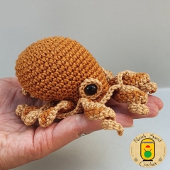Tako the Octopus amigurumi pattern by Neith Sand Crochet