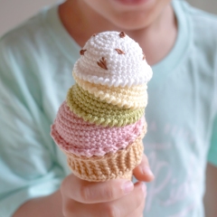 Build your ice cream amigurumi pattern by Cocorumi Design