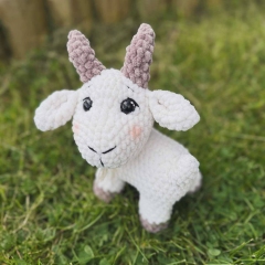 Clover the little goat amigurumi pattern by DanArtEstonia
