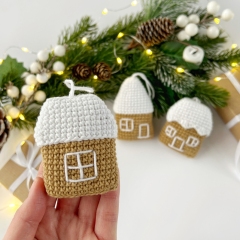 Christmas houses ornament amigurumi by AmiGuide