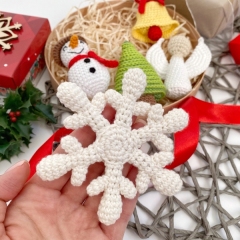 Christmas ornament set amigurumi pattern by AmiGuide