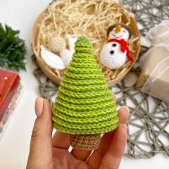 Christmas ornament set amigurumi pattern by AmiGuide
