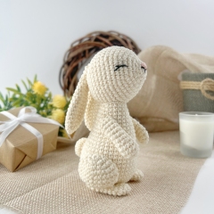 Cute bunny toy amigurumi by AmiGuide
