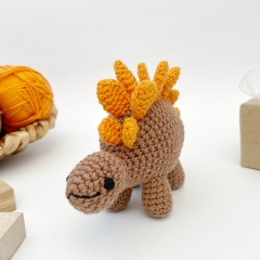 Dinosaur Stegosaurs toy amigurumi pattern by AmiGuide