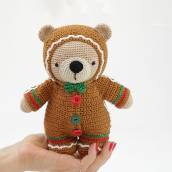 Gingerbread Man Set amigurumi pattern by Madelenon