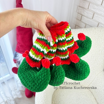 Elf boots for chair amigurumi pattern by TANATIcrochet