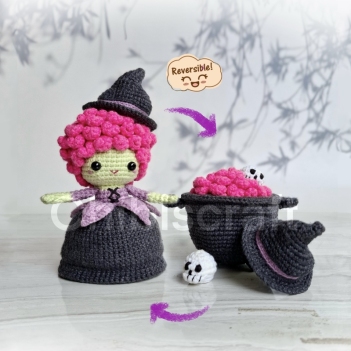 Reversible Witch and Cauldron amigurumi pattern by Chibiscraft