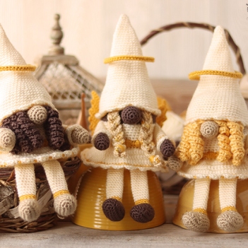 Angel Gnome amigurumi pattern by Jen Hayes Creations