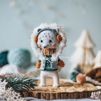 Snow - The Artic Fox amigurumi pattern by LovLoops