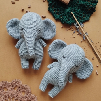 Elephant Chamsi amigurumi pattern by Crochery