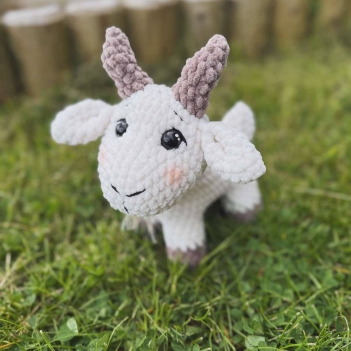 Clover the little goat amigurumi pattern by DanArtEstonia