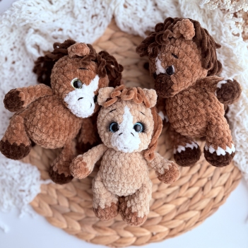 Little horse amigurumi pattern by DanArtEstonia