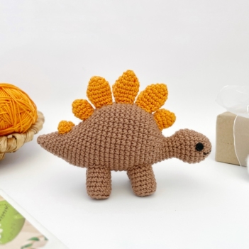 Dinosaur Stegosaurs toy amigurumi pattern by AmiGuide
