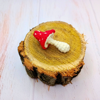 Mini Amanita Mushroom amigurumi pattern
