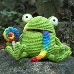 Rainbow Lollipop Frog amigurumi pattern by MevvSan