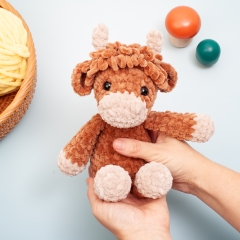 Highland cow amigurumi by Diminu