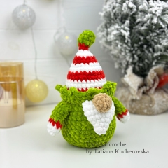 Christmas Elf Gnome amigurumi by TANATIcrochet