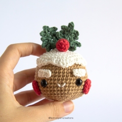 Gingerbread Bauble amigurumi pattern by Lemon Yarn Creations