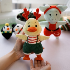 Coach Quackmas amigurumi pattern by unknown