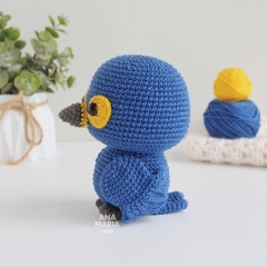 Araci, the Blue Macaw amigurumi pattern by Ana Maria Craft