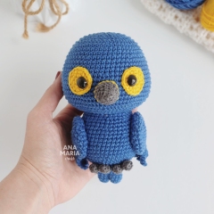 Araci, the Blue Macaw amigurumi by Ana Maria Craft