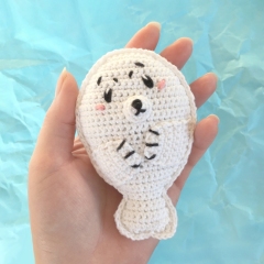 Rollo the Seal amigurumi pattern by Gutherz Design