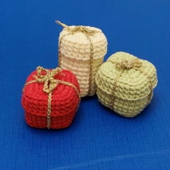 Christmas tree amigurumi pattern by Iryna Zubova