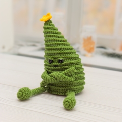Moody Tree amigurumi by Mariia Zhyrakova