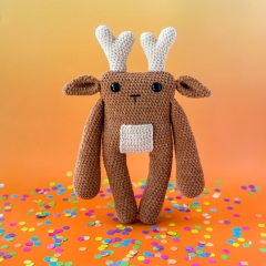 Dewy the Snuggly Deer amigurumi pattern by Pracownia Blask