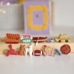 Friends TV show Icons amigurumi pattern by Loopy Pattern