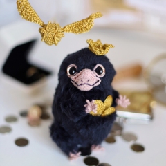 Niffler Teddy amigurumi pattern by Loopy Pattern