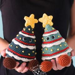 Twinkle the Christmas tree amigurumi pattern by LikeALigerCrochet