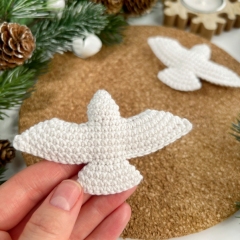 Christmas doves friendship ornament amigurumi pattern by AmiGuide