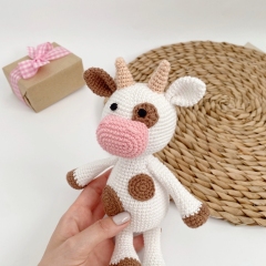 Cow toy amigurumi by AmiGuide