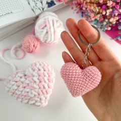 Two hearts plush keychain amigurumi by AmiGuide