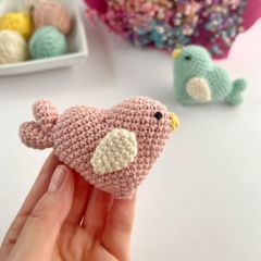 Sweet heart birds ornament amigurumi pattern by AmiGuide