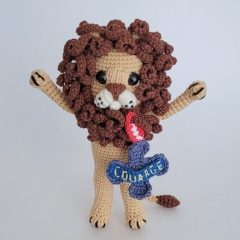Courage Medal amigurumi pattern by engurumist
