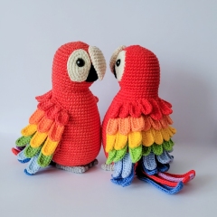 Jubi the Scarlet Macaw amigurumi by engurumist