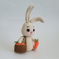 Rafa the Bunny amigurumi pattern by engurumist