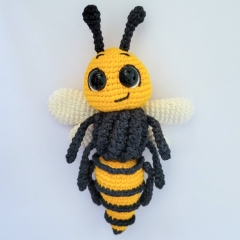 Robbee the Bee amigurumi by engurumist