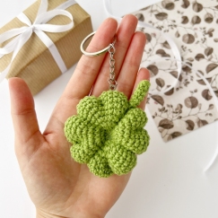 Four leaf clover keychain 