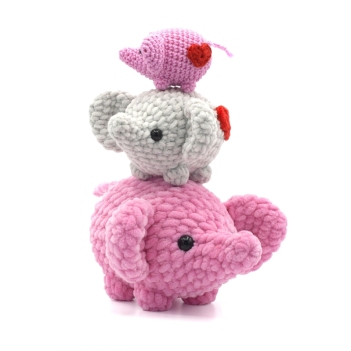 Mini Love Elephant amigurumi pattern by DIY Fluffies