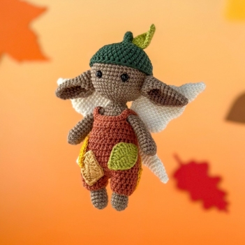 Autumn Pixie amigurumi pattern by Pracownia Blask